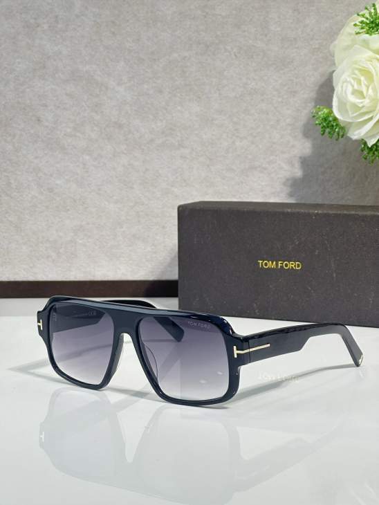 Picture of Tom Ford Sunglasses _SKUfw76439972fw